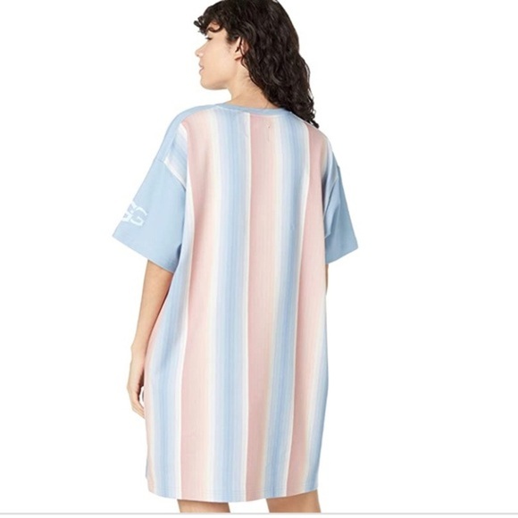 UGG All Gender PRIDE Logo stripe Cotton Blend T-Shirt Dress Sized for Men small - Picture 3 of 3